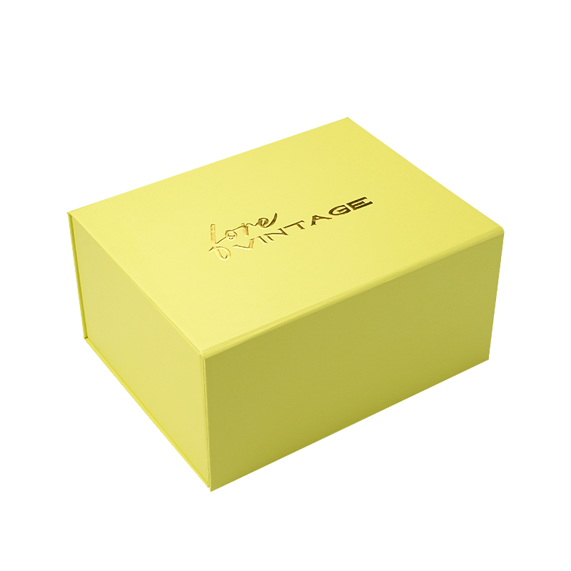 Custom Clothing Perfume Folding Magnetic Packaging Boxes 01