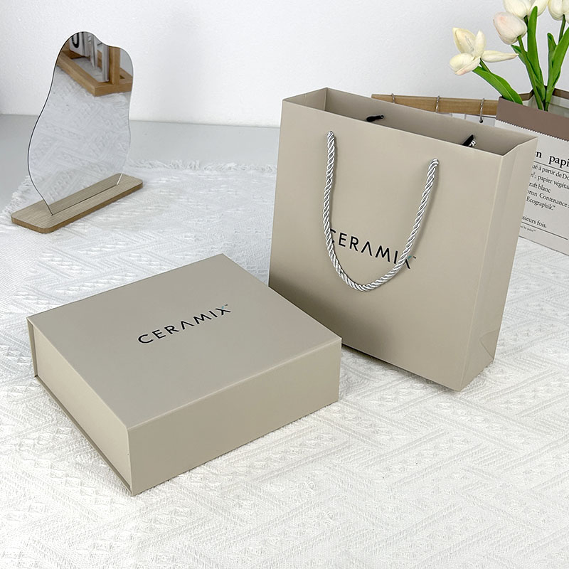 Oem Luxury Perfume Packaging Magnetic Folding Gift Boxes 01